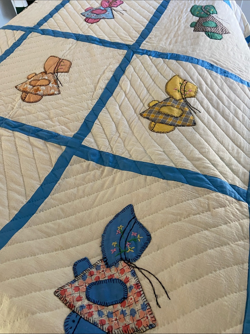 Vintage Handmade Sunbonnet Sue Appliqué Quilt 60x76